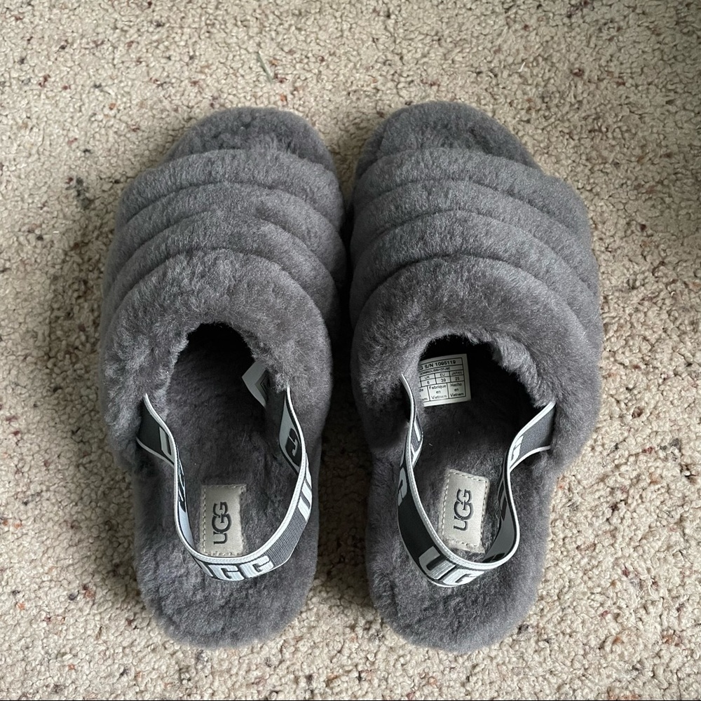 UGG slippers, size 8